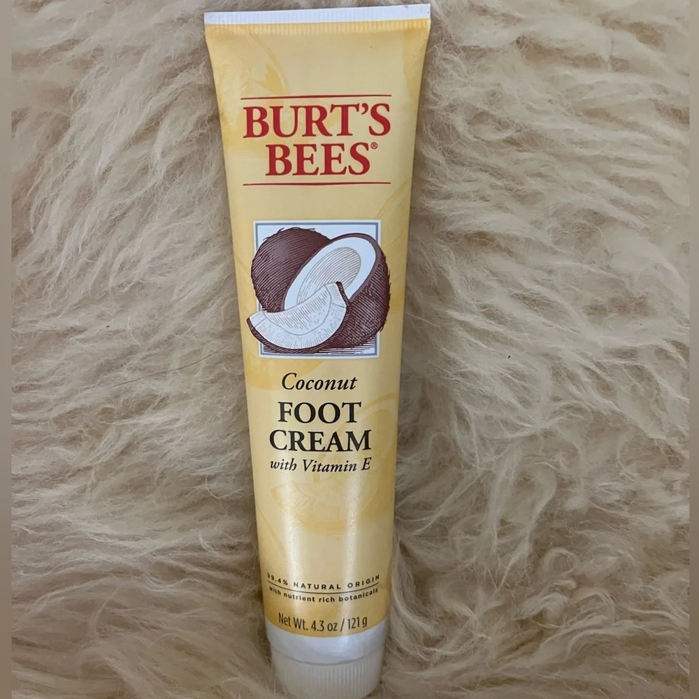 NWT Burt’s Bees Coconut Foot Cream with Vitamin E